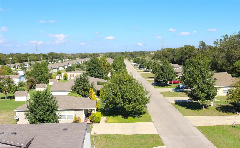 windmill-hill-aerial-neighborhood-street-2 Windmill Hill
