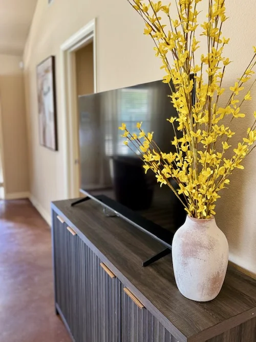 windmill-hill-tv-console-vase Windmill Hill